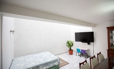 Casa en venta en Habitacional Lomas Boulevares a  8 min de la López Portillo
