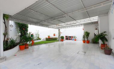 Casa en venta en Habitacional Lomas Boulevares a  8 min de la López Portillo