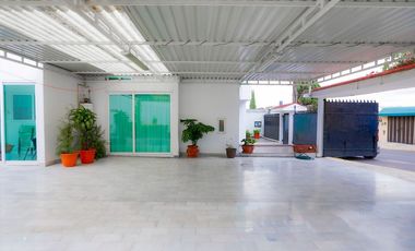 Casa en venta en Habitacional Lomas Boulevares a  8 min de la López Portillo