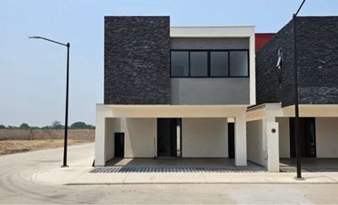 CASA EN VENTA VILLAHERMOSA ZONA COUNTRY
