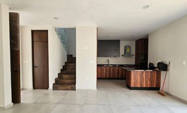 CASA EN VENTA VILLAHERMOSA ZONA COUNTRY