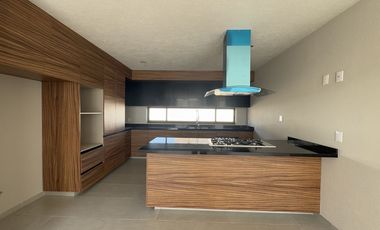 Casa en preventa  residencial a media cuadra de Ave. Tecnológico y del Parque Bicentenario