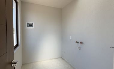 Casa en preventa  residencial a media cuadra de Ave. Tecnológico y del Parque Bicentenario