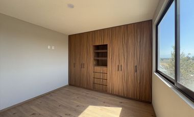 Casa en preventa  residencial a media cuadra de Ave. Tecnológico y del Parque Bicentenario