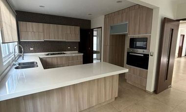 Casa Renta en Residencial Portofino modelo Bianca, zona Ave La Asunción cerca de Parque Bicentenario