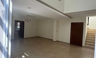 Casa Renta en Residencial Portofino modelo Bianca, zona Ave La Asunción cerca de Parque Bicentenario