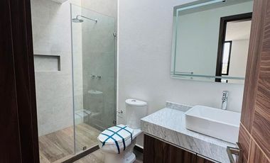 Casa nueva residencial venta opción a 4 o 5 recamaras con baño, Ave. Estado de México, zona La Asunción.