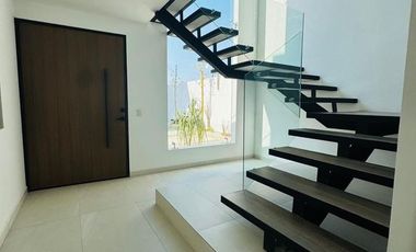 Casa nueva residencial venta opción a 4 o 5 recamaras con baño, Ave. Estado de México, zona La Asunción.