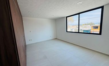 Casa nueva residencial venta opción a 4 o 5 recamaras con baño, Ave. Estado de México, zona La Asunción.