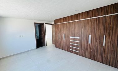 Casa nueva residencial venta opción a 4 o 5 recamaras con baño, Ave. Estado de México, zona La Asunción.