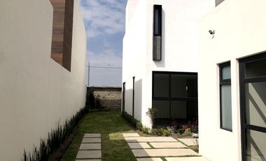 CASA SOLA EN VENTA EN LA ESMERALDA, SAN MATEO ATENCO