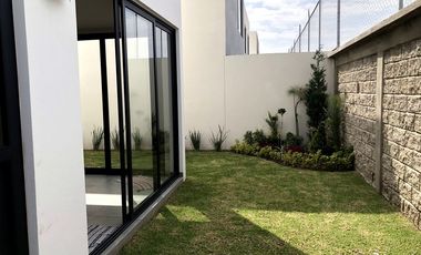 CASA SOLA EN VENTA EN LA ESMERALDA, SAN MATEO ATENCO