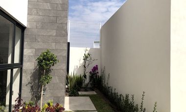 CASA SOLA EN VENTA EN LA ESMERALDA, SAN MATEO ATENCO