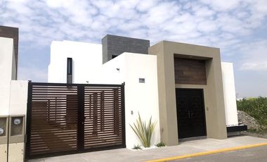 CASA SOLA EN VENTA EN LA ESMERALDA, SAN MATEO ATENCO