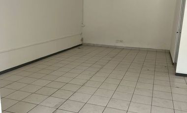 LOCAL PARA OFICINA EN RENTA POR EL BOULEVARD LEYVA SOLANO