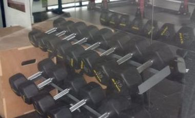 Hermosa casa en coto de 2 Niveles Nueva en super ubicacion , muy cerca de plaza Galerias Santa Anita , Prepa Tec ,Punto Sur, ideal para Ejecutivos