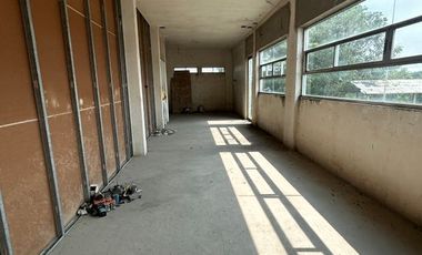 TERRENO EN RENTA CON OFICINAS