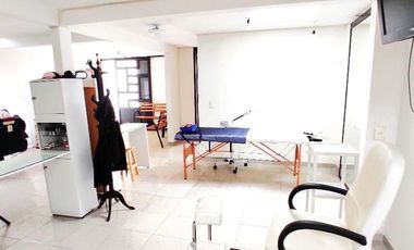 Oficina en renta sobre Av. en Izcalli III Metepec