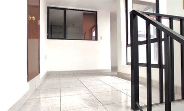 Oficina en renta sobre Av. en Izcalli III Metepec