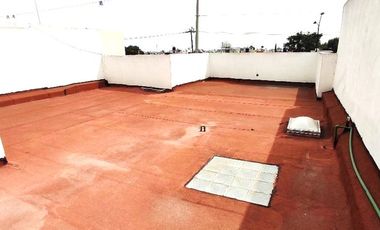 Oficina en renta sobre Av. en Izcalli III Metepec