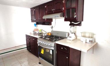 Oficina en renta sobre Av. en Izcalli III Metepec