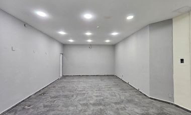Oficina en renta en Colinas de San Javier, Plaza Pabellon