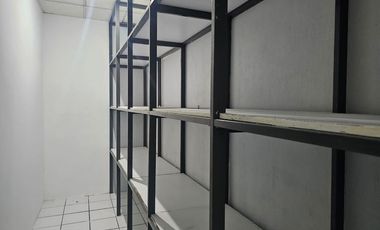 Oficina en renta en Colinas de San Javier, Plaza Pabellon