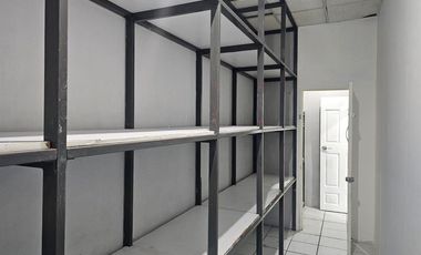 Oficina en renta en Colinas de San Javier, Plaza Pabellon