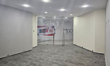 Oficina en renta en Colinas de San Javier, Plaza Pabellon