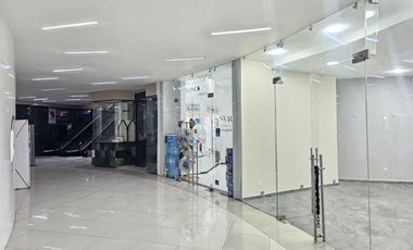 Oficina en renta en Colinas de San Javier, Plaza Pabellon