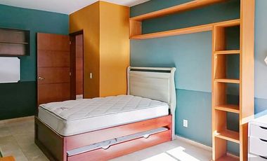 Casa en fraccionamiento AMUEBLADA 4 hab y 5 Baños cerca de Plaza Mayor