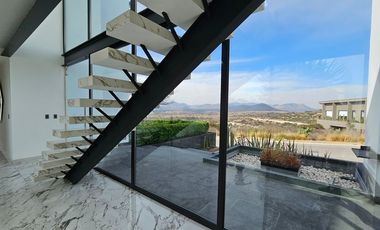 Preciosa RESIDENCIA en uno de los más exclusivos desarrollos cercanos a CDMX y zona metropolitana.