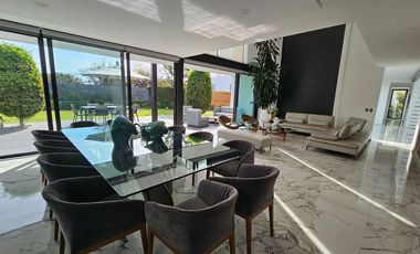 Preciosa RESIDENCIA en uno de los más exclusivos desarrollos cercanos a CDMX y zona metropolitana.
