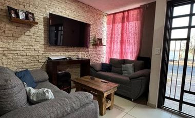 Bonita casa en tonala