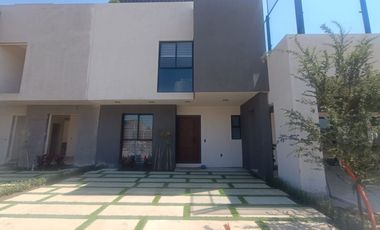 CASAS PREVENTA METEPEC A 10 MIN DE GALERIASY  METEPEC CENTRO, A 5 MIN DE LA ESTACION PINOSUAREZ TREN TOLUCA CDMX