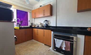 COMODA , FUNCIONAL Y MODERNA CASA, BIEN UBICADA DENTRO DEL FRACCIONAMIENTO COSTA AZUL.