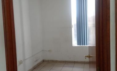 Edificio en venta y renta en a una cuadra de Gobierno