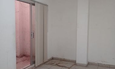 Edificio en venta y renta en a una cuadra de Gobierno