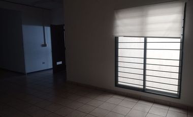 Edificio en venta y renta en a una cuadra de Gobierno