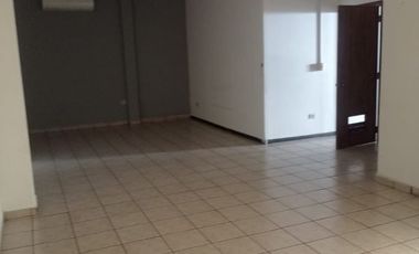 Edificio en venta y renta en a una cuadra de Gobierno