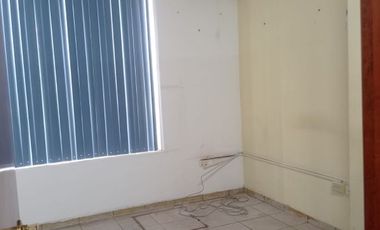 Edificio en venta y renta en a una cuadra de Gobierno
