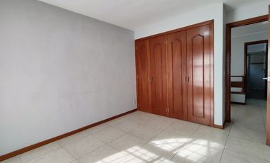 Casa en VENTA, en coto de solo 8 casas, zona Plaza del Sol.