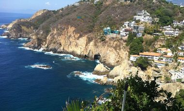 INCREIBLE CASA CON IMPRESIONANTES VISTAS A BAHIA Y PIE DE LA CUESTA