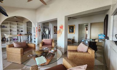 INCREIBLE CASA CON IMPRESIONANTES VISTAS A BAHIA Y PIE DE LA CUESTA