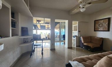 INCREIBLE CASA CON IMPRESIONANTES VISTAS A BAHIA Y PIE DE LA CUESTA