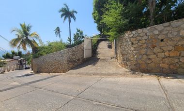 INCREIBLE CASA CON IMPRESIONANTES VISTAS A BAHIA Y PIE DE LA CUESTA