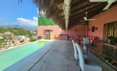 INCREIBLE CASA CON IMPRESIONANTES VISTAS A BAHIA Y PIE DE LA CUESTA