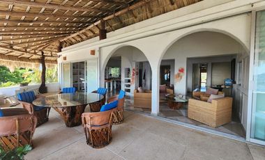 INCREIBLE CASA CON IMPRESIONANTES VISTAS A BAHIA Y PIE DE LA CUESTA