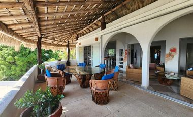 INCREIBLE CASA CON IMPRESIONANTES VISTAS A BAHIA Y PIE DE LA CUESTA