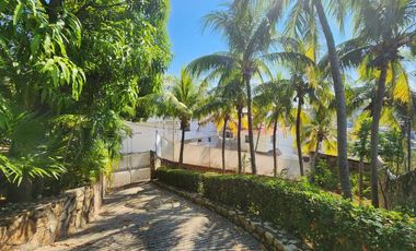 INCREIBLE CASA CON IMPRESIONANTES VISTAS A BAHIA Y PIE DE LA CUESTA